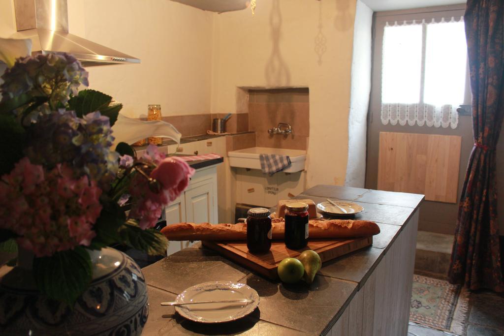 Villa "Number 26" Town House Rochefort-en-Terre Esterno foto